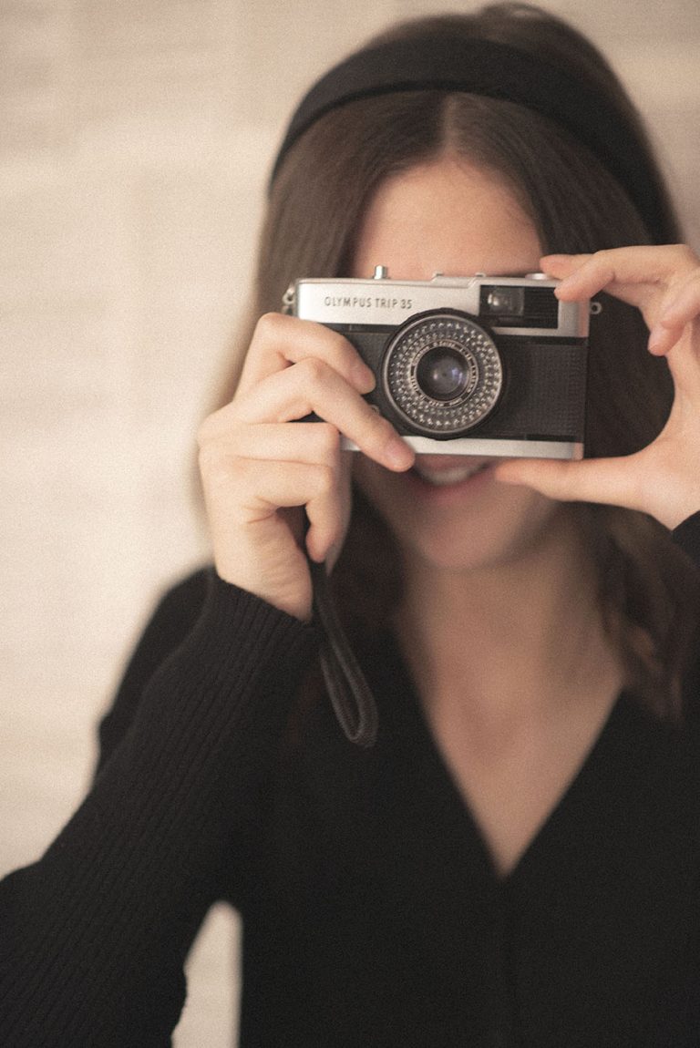 Portrait Retro de Julie Fauveau, @sunsetbrook