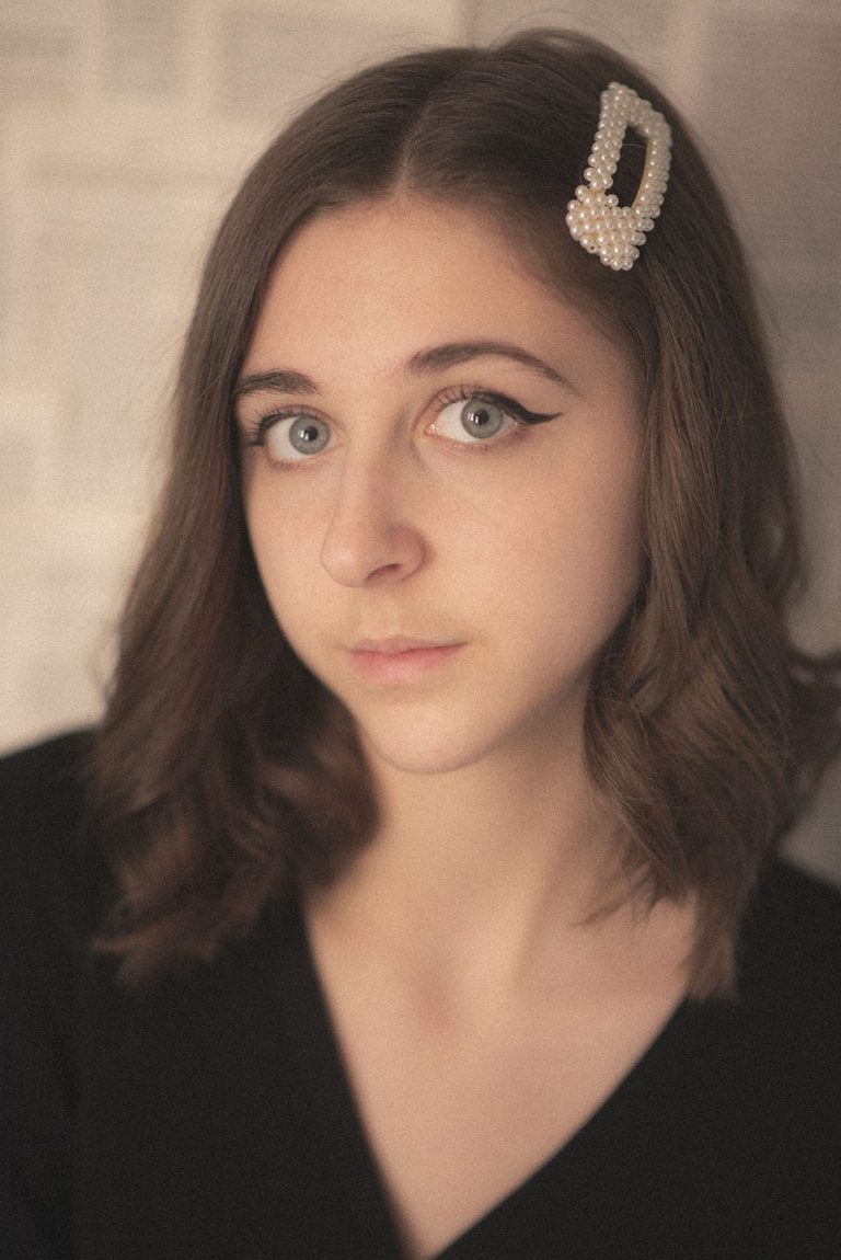 Portrait Retro de Julie Fauveau, @sunsetbrook