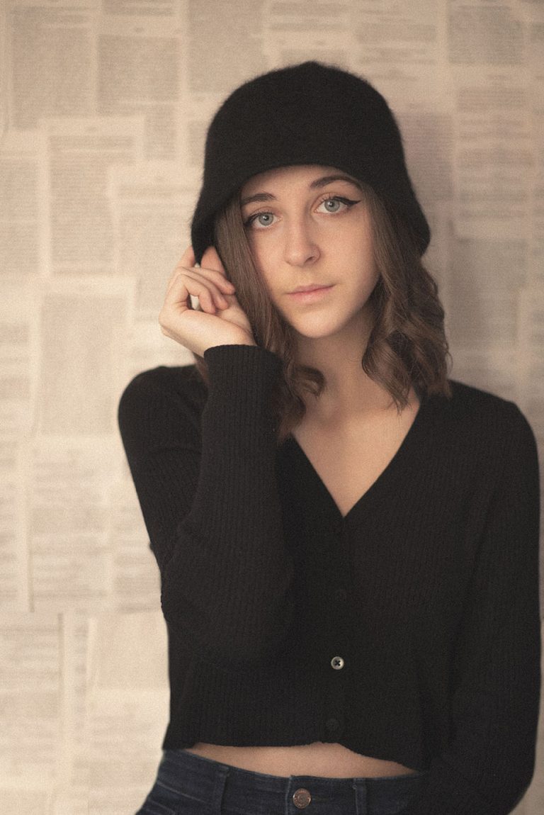 Portrait Retro de Julie Fauveau, @sunsetbrook