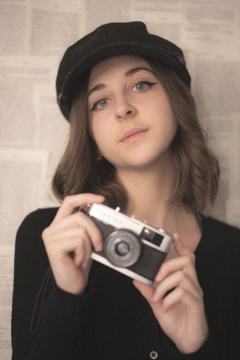 Portrait Retro de Julie Fauveau, @sunsetbrook